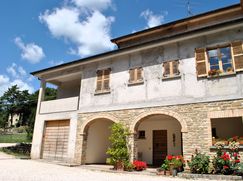 Casa Bi/Trifamiliare in Residenziale