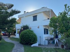 Casa Bi/Trifamiliare in Residenziale