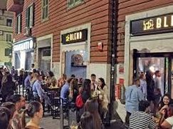 Attività/Licenza (con o senza mura) in Commerciale