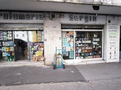 Negozio/Locale commerciale in Commerciale