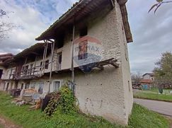 Casa Bi/Trifamiliare in Residenziale