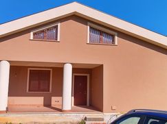 Casa Bi/Trifamiliare in Residenziale