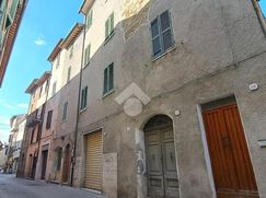 Casa Bi/Trifamiliare in Residenziale