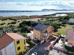 Casa Bi/Trifamiliare in Residenziale
