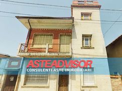 Casa Bi/Trifamiliare in Residenziale