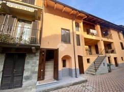 Casa Bi/Trifamiliare in Residenziale