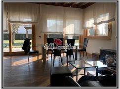 Casa Bi/Trifamiliare in Residenziale