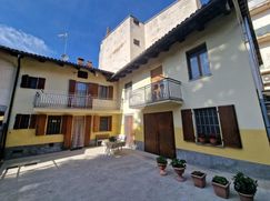 Casa Bi/Trifamiliare in Residenziale