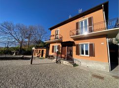 Casa Bi/Trifamiliare in Residenziale