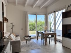 Casa Bi/Trifamiliare in Residenziale