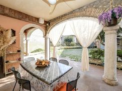 Casa Bi/Trifamiliare in Residenziale