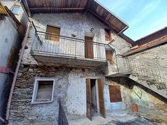 Casa Bi/Trifamiliare in Residenziale