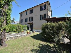 Casa Bi/Trifamiliare in Residenziale