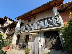 Casa Bi/Trifamiliare in Residenziale
