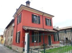 Casa Bi/Trifamiliare in Residenziale