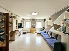 Casa Bi/Trifamiliare in Residenziale