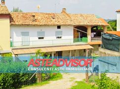 Casa Bi/Trifamiliare in Residenziale
