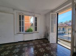 Casa Bi/Trifamiliare in Residenziale