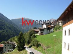 Casa Bi/Trifamiliare in Residenziale