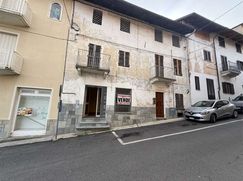 Casa Bi/Trifamiliare in Residenziale