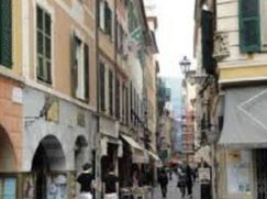 Negozio/Locale commerciale in Commerciale