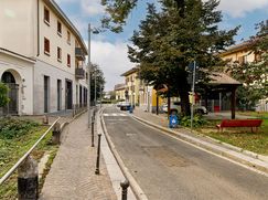 Negozio/Locale commerciale in Commerciale