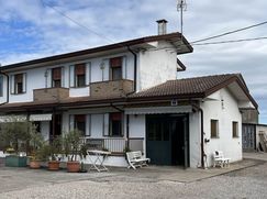 Casa Bi/Trifamiliare in Residenziale