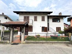 Casa Bi/Trifamiliare in Residenziale