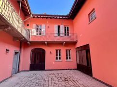Casa Bi/Trifamiliare in Residenziale