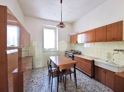 Casa Bi/Trifamiliare in Residenziale