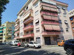 Negozio/Locale commerciale in Commerciale