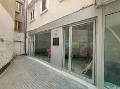 Negozio/Locale commerciale in Commerciale