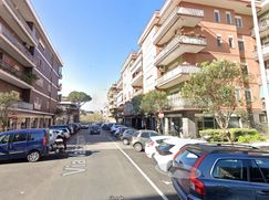 Negozio/Locale commerciale in Commerciale