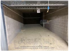 Box/posto auto in Residenziale