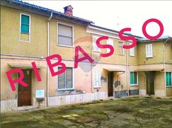 Casa Bi/Trifamiliare in Residenziale
