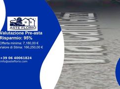 Box/posto auto in Residenziale