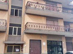 Negozio/Locale commerciale in Commerciale