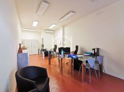 Negozio/Locale commerciale in Commerciale
