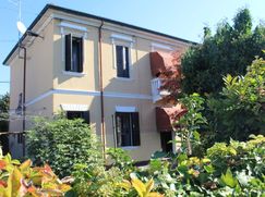 Casa Bi/Trifamiliare in Residenziale