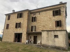 Casa Bi/Trifamiliare in Residenziale