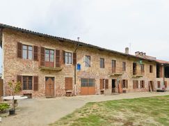 Casa Bi/Trifamiliare in Residenziale