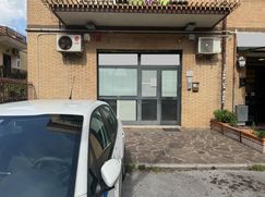 Negozio/Locale commerciale in Commerciale
