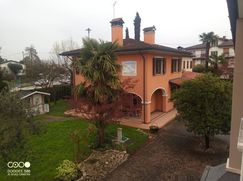 Casa Bi/Trifamiliare in Residenziale