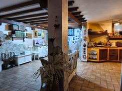 Casa Bi/Trifamiliare in Residenziale