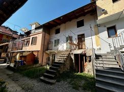 Casa Bi/Trifamiliare in Residenziale
