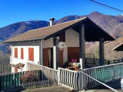 Casa Bi/Trifamiliare in Residenziale