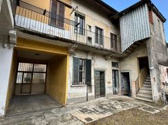 Casa Bi/Trifamiliare in Residenziale