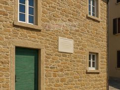 Casa Bi/Trifamiliare in Residenziale