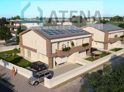 Casa Bi/Trifamiliare in Residenziale