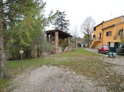 Casa Bi/Trifamiliare in Residenziale